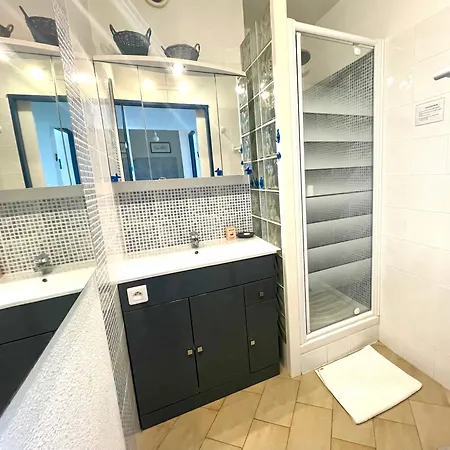 Pgh N26 - Premiere Ligne, Jardin Et Parking Prive Apartment La Grande-Motte